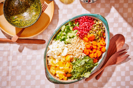 Couscous Salade met Gecarameliseerde Wortel, Feta, Granaatappel en Pistachenoten