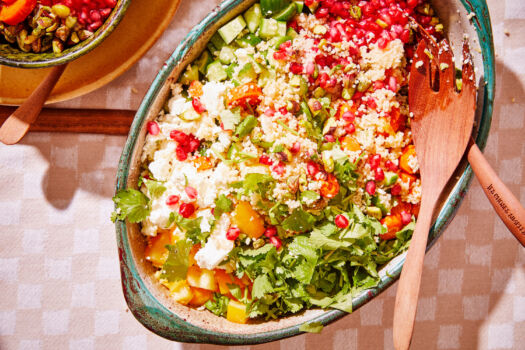 Couscous Salade met Gecarameliseerde Wortel, Feta, Granaatappel en Pistachenoten