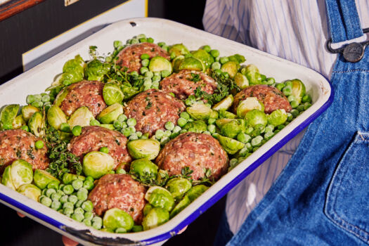 Ovenschotel met spruitjes, erwten en gehaktballen Sofie Dumont Chef2