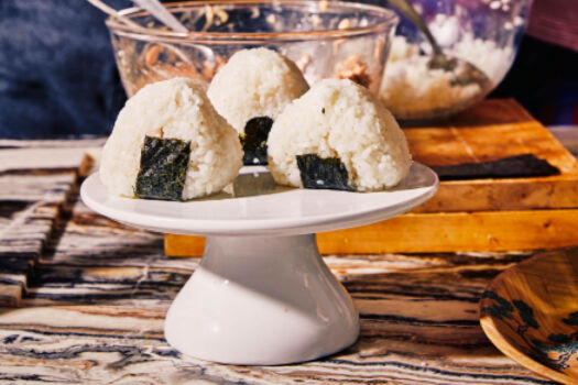 Onigiri met sushirijst met zalm Sofie Dumont Chef2