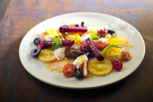 Tomaten carpaccio met radijs, kers en rode biet Sofie Dumont Che 2