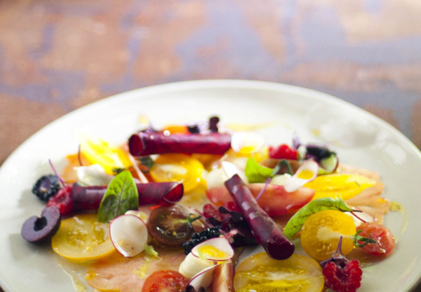 Tomaten carpaccio met radijs, kers en rode biet Sofie Dumont Chef